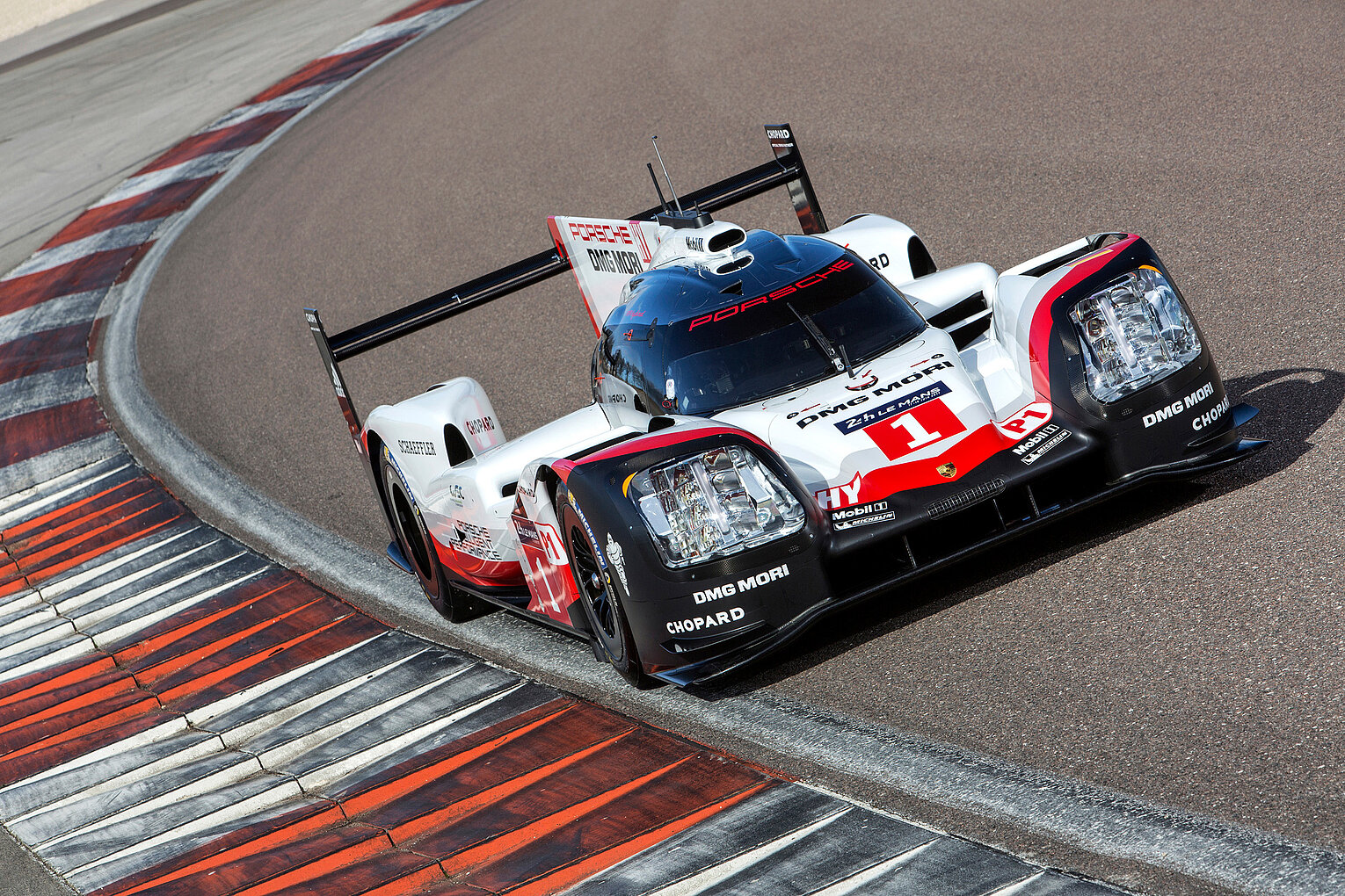 Porsche 919 Hybrid LMP1-Rennfahrzeug mit ATE-Antrieben